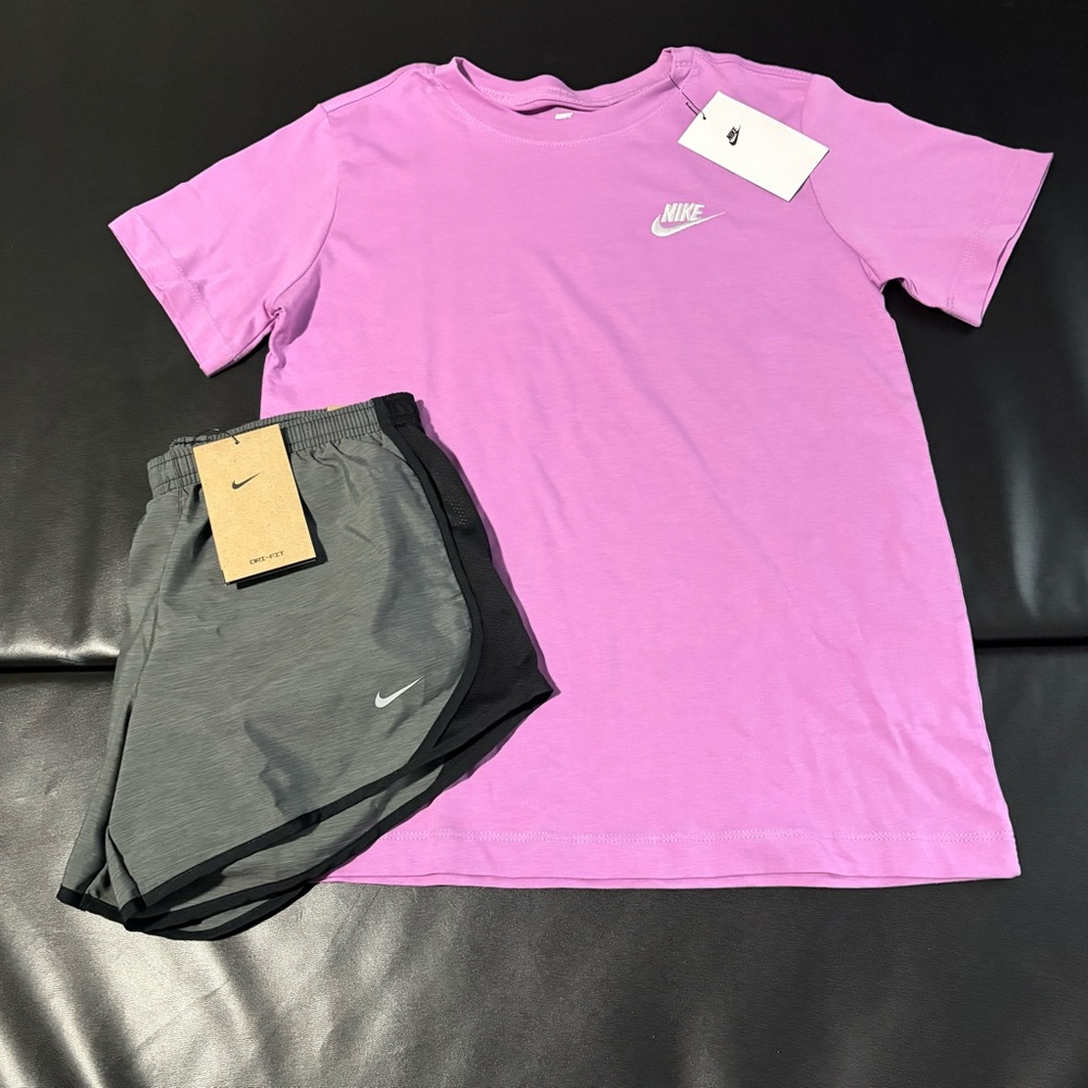 NWT Nike Athletic Set Girls Youth Size Large